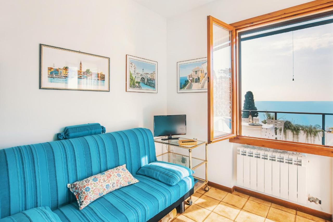 Una Terrazza Sul Golfo Di Ospedaletti By Wonderful Italy Dış mekan fotoğraf