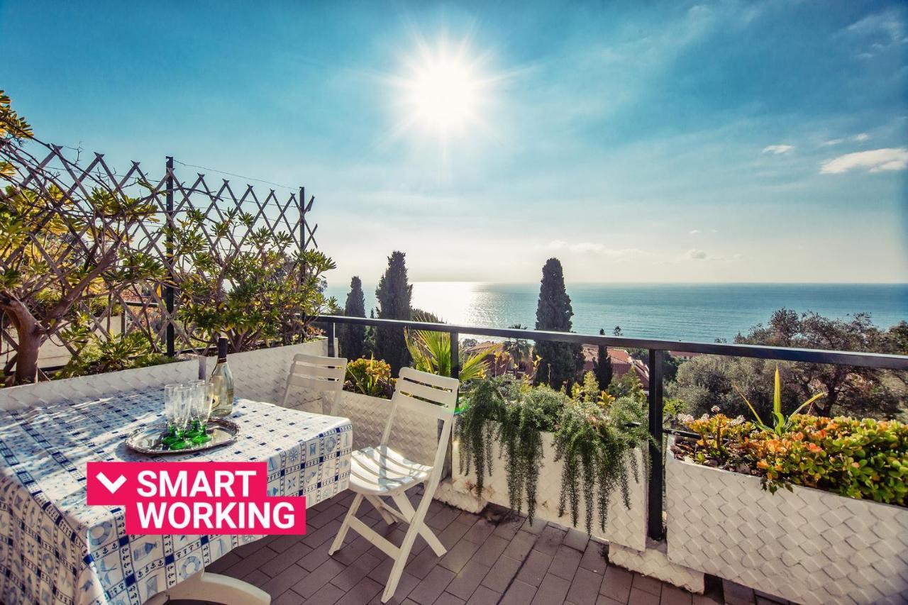 Una Terrazza Sul Golfo Di Ospedaletti By Wonderful Italy Dış mekan fotoğraf